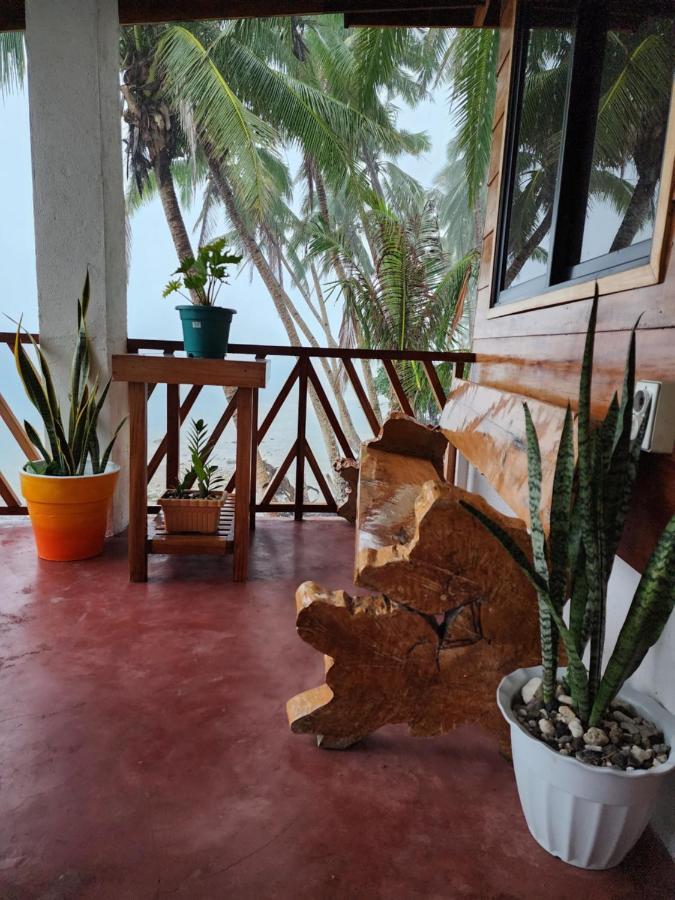 Chue&Larry'S Beachside Homestay Libagon Bagian luar foto